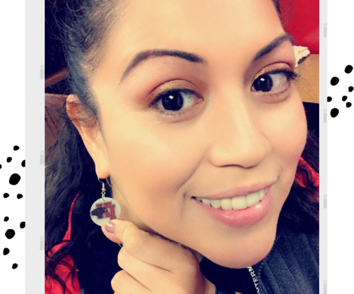 casanova716's tweet photo. Love, love, LOVE my #KleinIntermediate earrings. #KISpirit Thank you @CauserLaura for making the earrings and @LauraNordquist1 for getting them for me ❤️ https://t.co/HUWv7ZuZmV