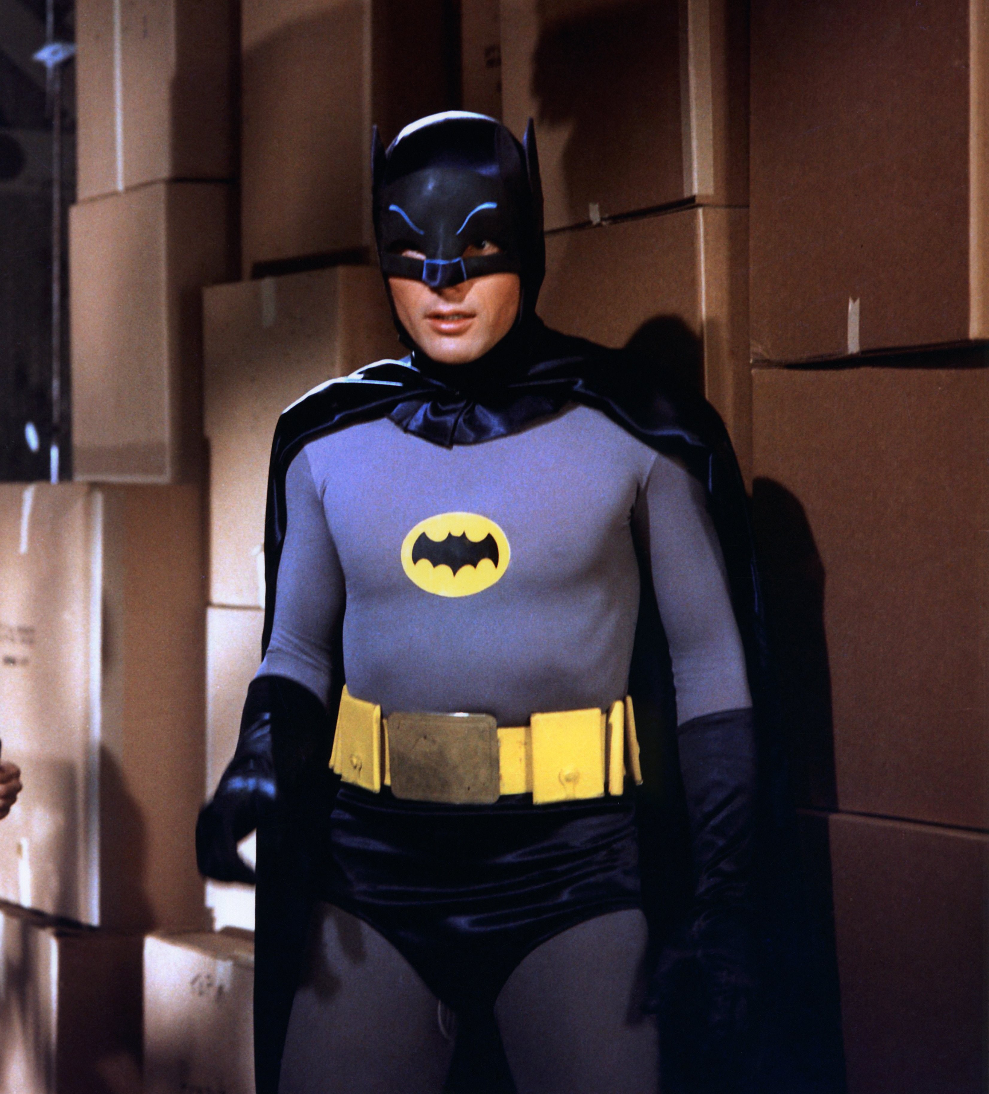 Dc公式 ヴァル キルマー 出演作品 バットマン フォーエヴァー 1995 T Co Orkr4c0uxm ダークな雰囲気に仕上がっていたシリーズ前作から 大衆向けの明るい作風に舵を切った作品です バットマン のパートナーであるロビンが映画