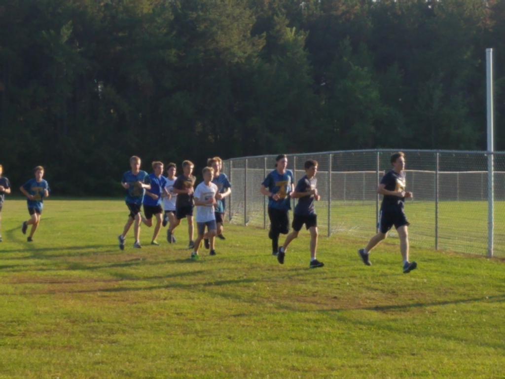 10Hardie's tweet photo. Premeet at Perham. #FargoNorth #fnxc https://t.co/zVHpb1Khv3