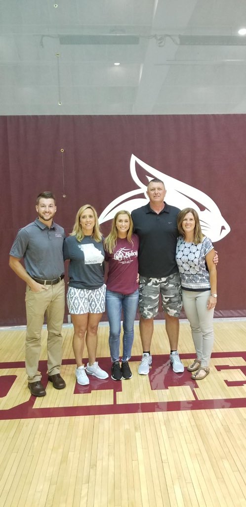 madibradenn's tweet photo. I am beyond excited to announce that I will be continuing my academic and basketball career at College of the Ozarks! I’d like to thank God for giving me the opportunity to play, along with my family, teammates, and coaches. Go Bobcats!❤️ @CofOLadyCats @OHSLadyTigers https://t.co/2EXYhxSySh