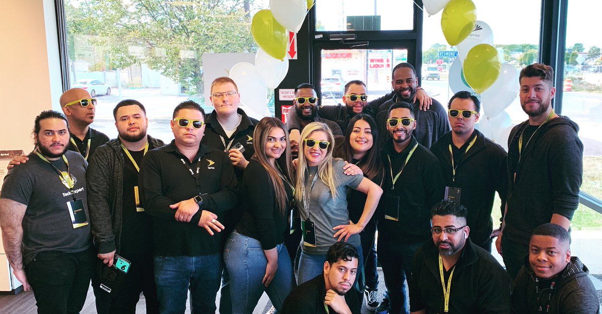 ssezer01's tweet photo. In celebration of the iPhone 11 launch. Come on down and get the best and greatest iPhone ever accompanied with a series 5 Apple Watch, 7th Generation iPad, and don’t forget about AirPods!!! @tracySprint  @Chidalgosaez @marceloclaure @MichelCombes @Rwahba08 @VThecloser21 @sprint https://t.co/LBBfSAb3VO