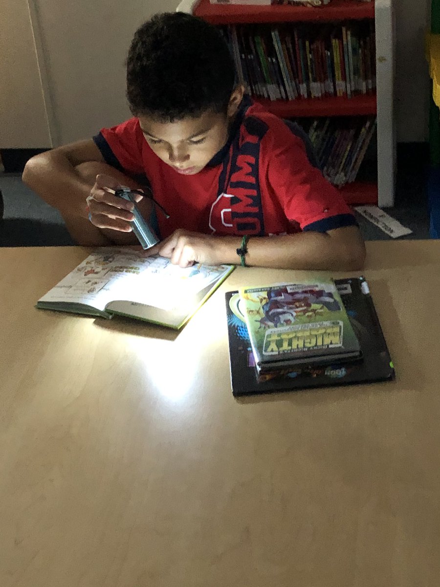 indrani_b's tweet photo. Flashlight Friday at the media today @MrsBerlatsky #FunFriday https://t.co/479wYpckKs