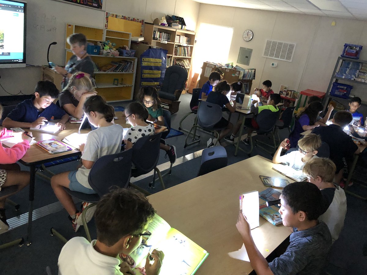 indrani_b's tweet photo. Flashlight Friday at the media today @MrsBerlatsky #FunFriday https://t.co/479wYpckKs