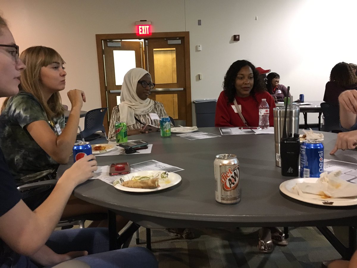 SIUeRHA's tweet photo. Getting to know a few area council members! https://t.co/SWei3bGD96