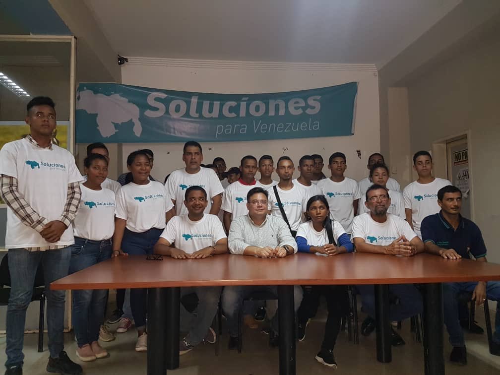 Chchirinos's tweet photo. Para ambos polos es una afrenta reivindicar la democracia y procurar el entendimiento.  Apostamos al diálogo, a refundar el país. La reconciliación de los venezolanos es irreversible!. 20 Sept, desde San Fernando de Apure. Encuentro Regional Juvenil. Soluciones Para Venezuela https://t.co/awnwBGFYPw