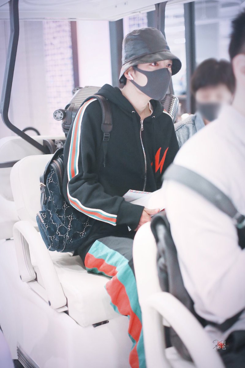XiaoZhan1005_TH's tweet photo. 【190921】Welcome to Thailand🇹🇭

🥰👏

———
Cr. 战授春色·肖战

#WelcomeXiaoZhantoThailand 
#WelcomeTheUntamedtoThailand 
#XiaoZhan肖战 #XiaoZhan https://t.co/D45uRPpXlJ