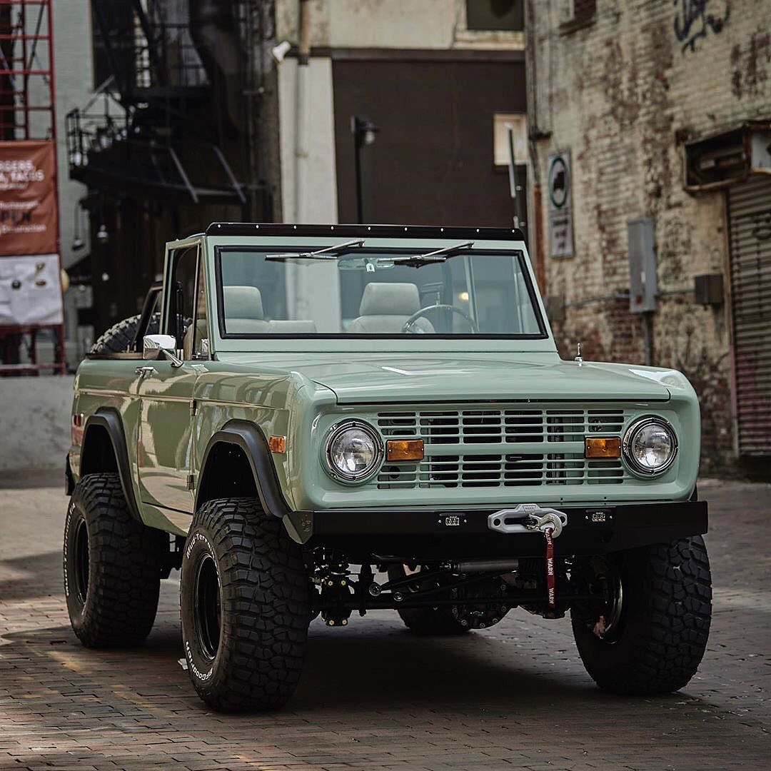 Cars سيارات on Twitter "Seafoam Green Bronco! 👍 or 👎? Photo via ig