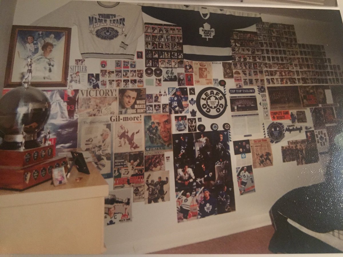 Tobinatorx's tweet photo. @TheFordFANatic @91Tavares This was my first apartment 25yrs ago, th 2nd pic is my room over 30yrs ago...#TML4Life #FordFanticipation https://t.co/rlK32pBIy2