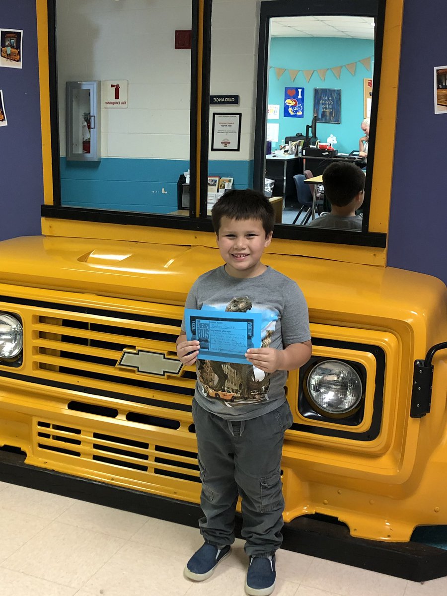 SWESPonies's tweet photo. Look at these awesome kids! They received a Positive Office referral for making great choices and doing a great job with Principle #1 - Be the Driver of your Bus! @EnergyBusSchool @SWESPonies https://t.co/f8SEHD6WLN