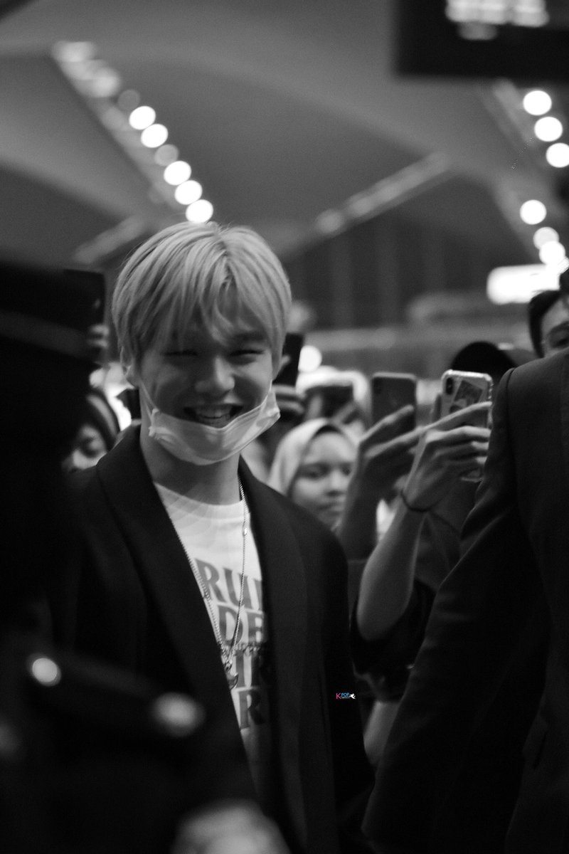 จ๋อง♡ tweet media