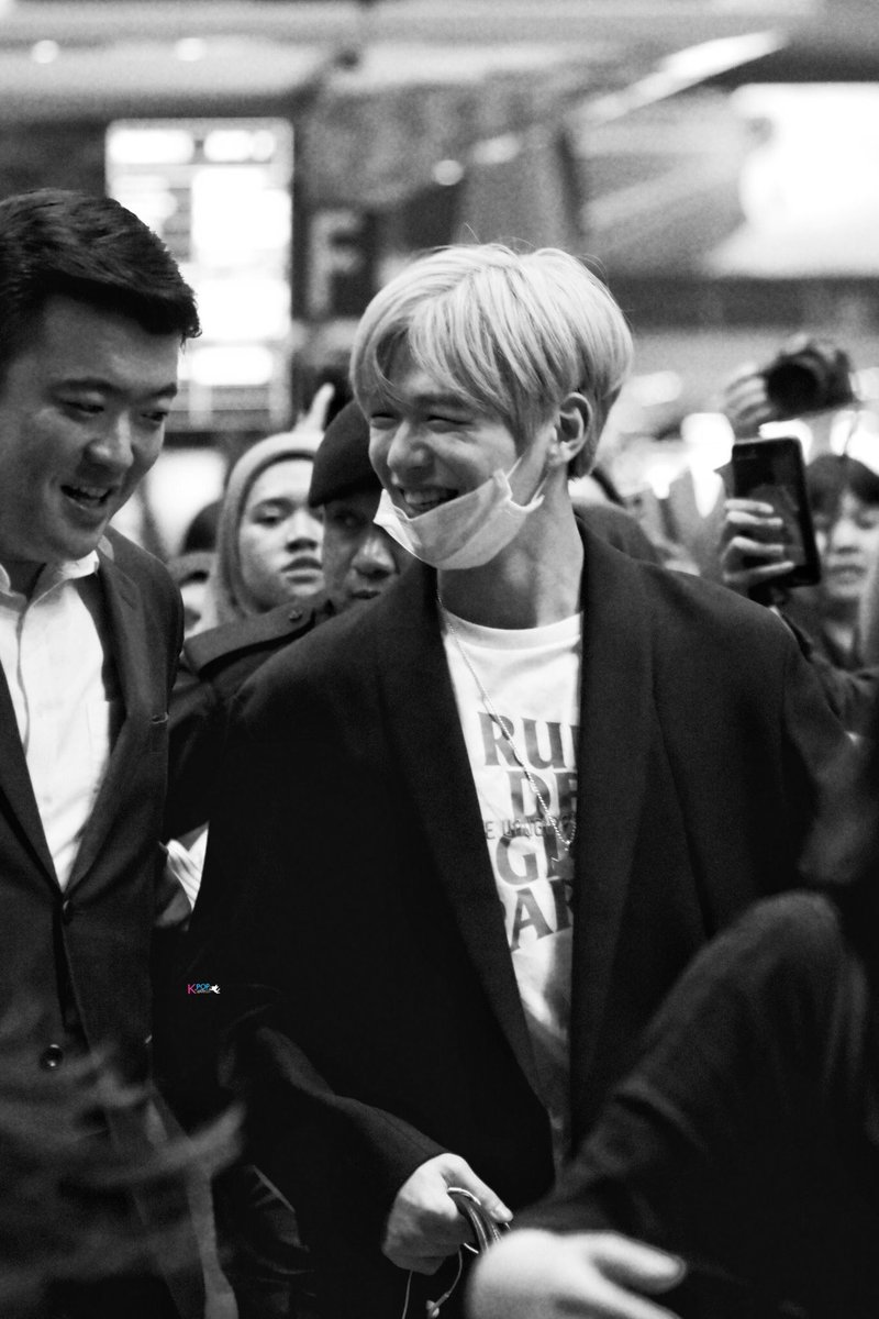 จ๋อง♡ tweet media