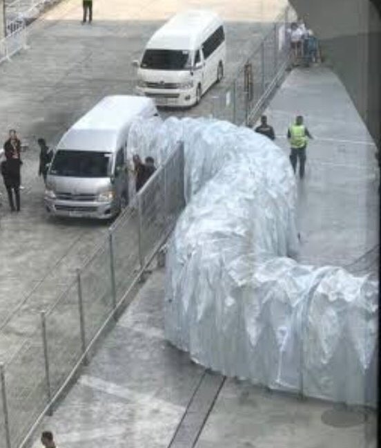 lilifishes's tweet photo. Honestly this is how Xiao Zhan and Yibo should exit the airport everytime
#WelcomeXiaoZhantoThailand #WelcomeWangYibotoThailand https://t.co/Wx80P6Hxed