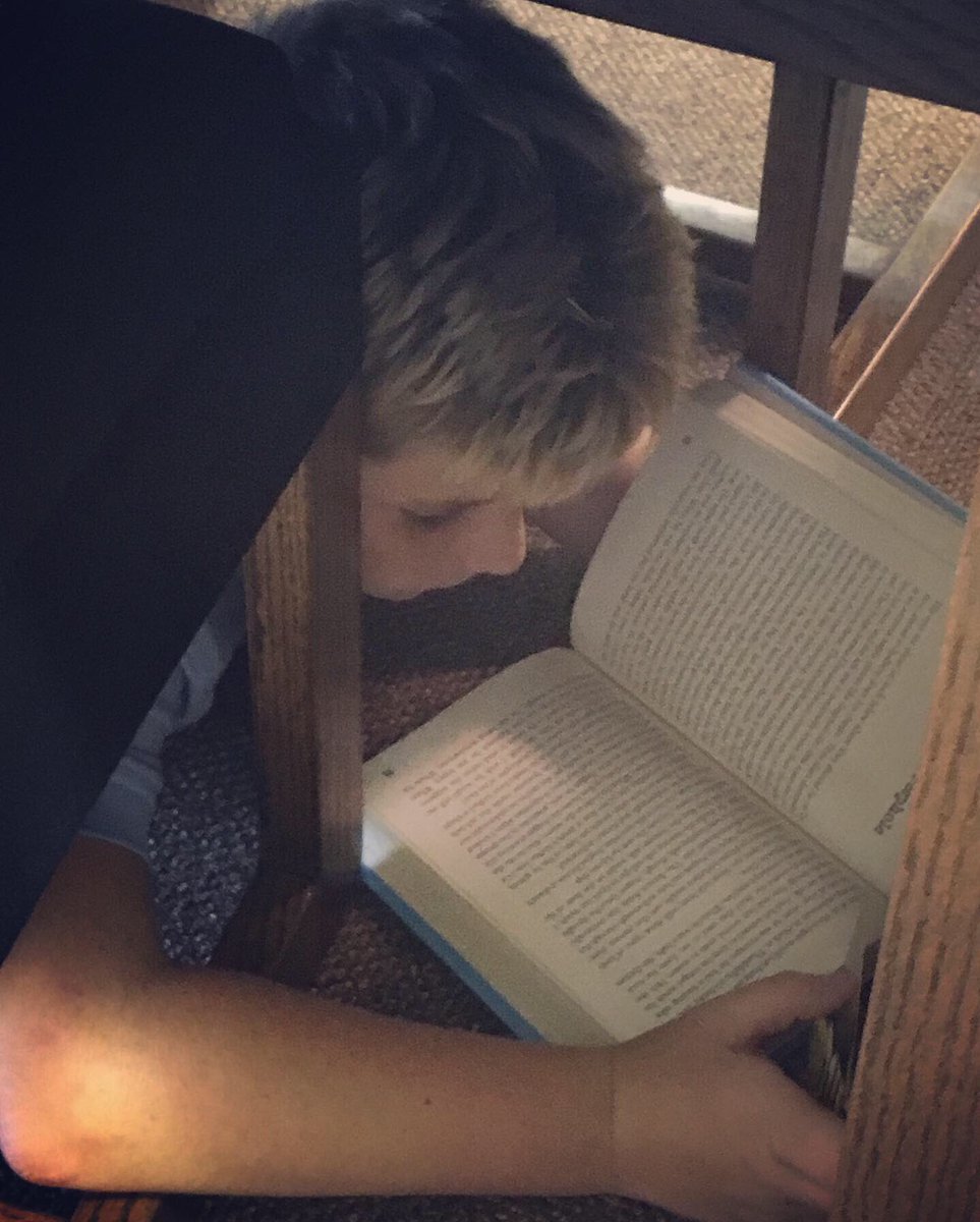 TheQuest4Books's tweet photo. All you need to create your own magical Kingdom of Books is a table to climb under, some chairs to serve as your kingdom boundary, and a great book to get lost in! #RoyalReadersRead #BuildYourOwnKingdomOfBooks #HopeJoyRead2019 https://t.co/Z7kYjpHjjh
