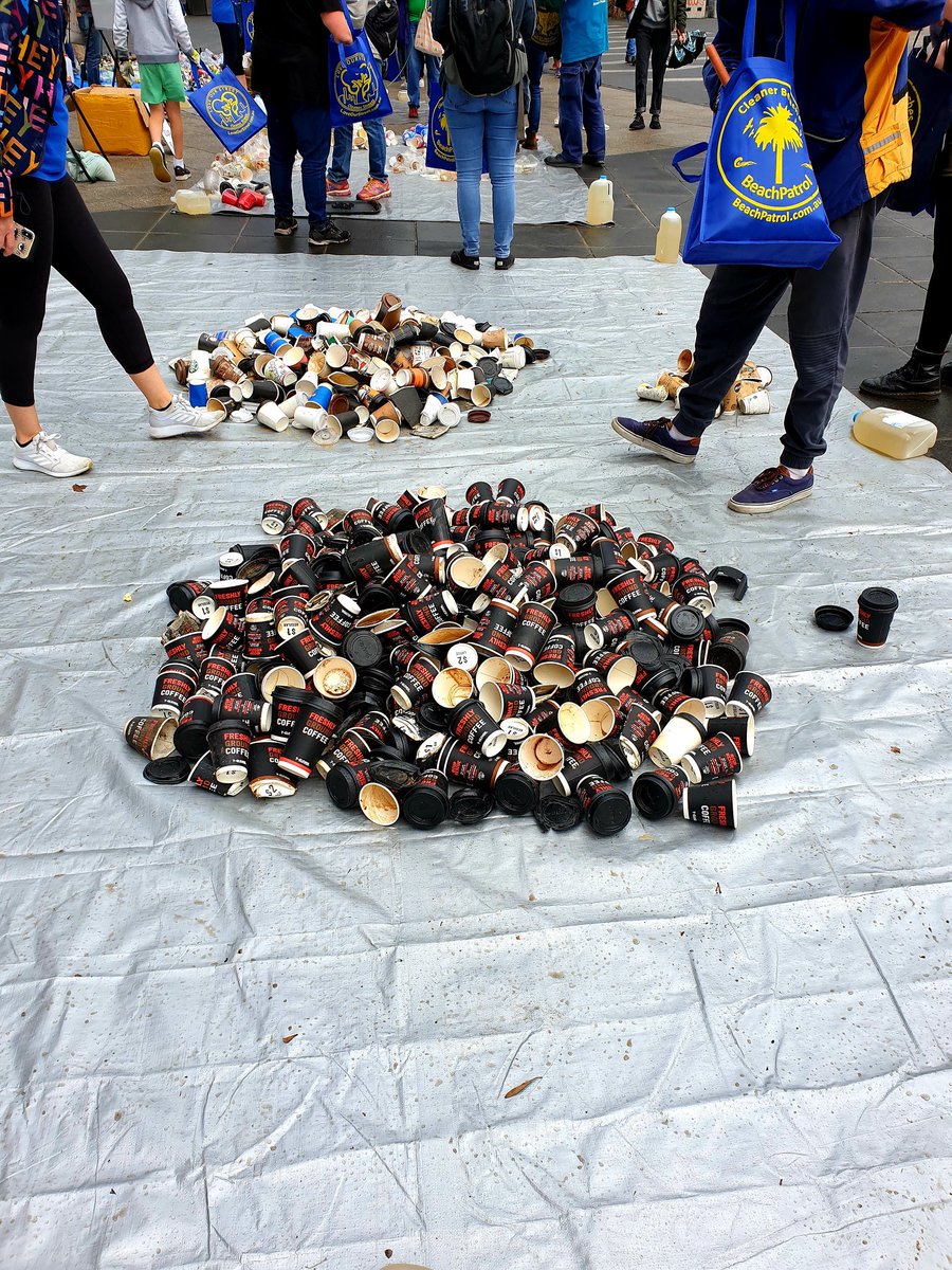 brianborowsky's tweet photo. @7ElevenAus is definitely winning the race for the Messiest Corporation!
#SpringCleanTheCity #WorldCleanupDay #WorldCleanUpDay2019 #cashforcontainersvic #cashforcontainers https://t.co/5lDid5gHx7