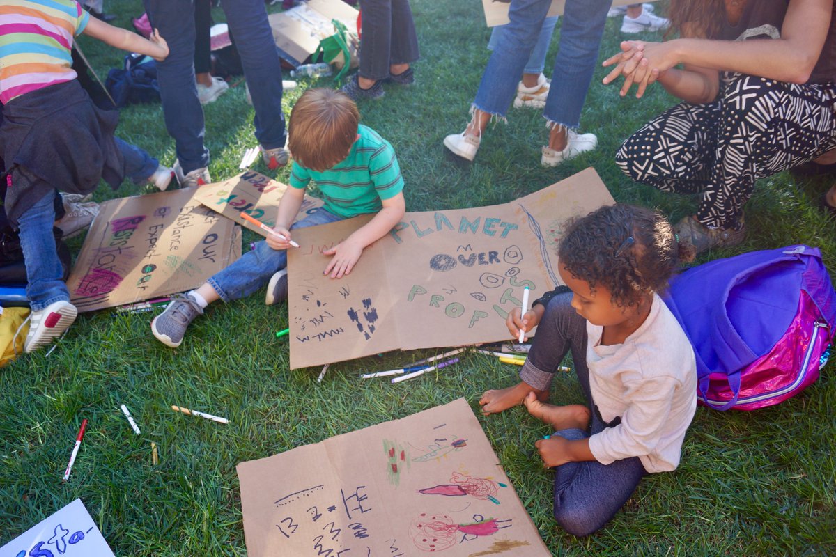 juanitamwheeler's tweet photo. Squiggles.  Lots of artistic squiggles.
#ClimateStrike #ClimateStrikeNY #climatestrikenyc #ClimateAction #ClimateChange #GlobalClimateStrikes #FridaysForFuture #Climatepop #ProtestSigns https://t.co/YQaSpqIvKY