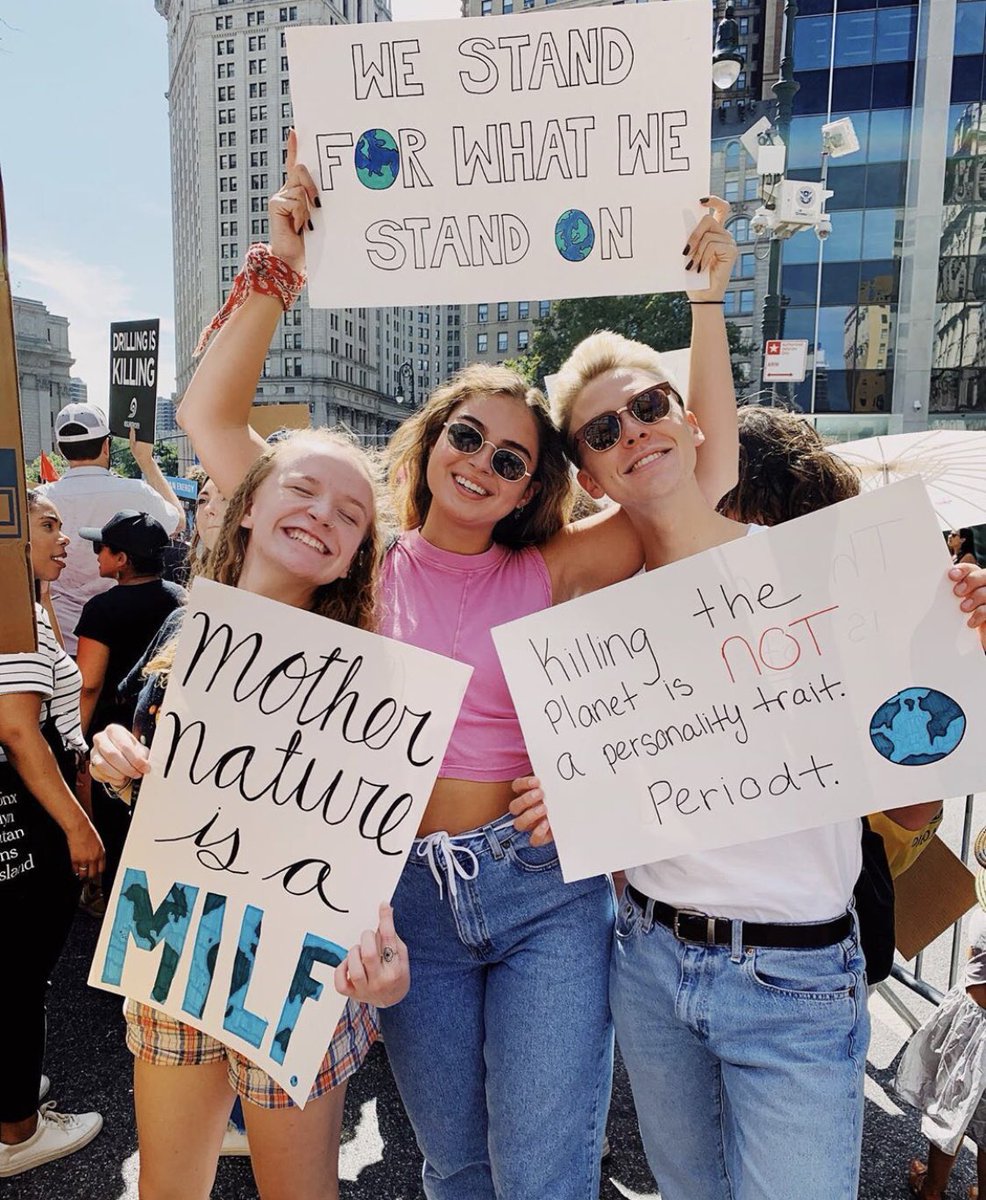 plasticpdise's tweet photo. They are our future!! 🙌🏼👏🏼 some of the many creative posters from @buzzfeedworld #ClimateStrike #fridaysforfuture https://t.co/tM1KrYpoNn