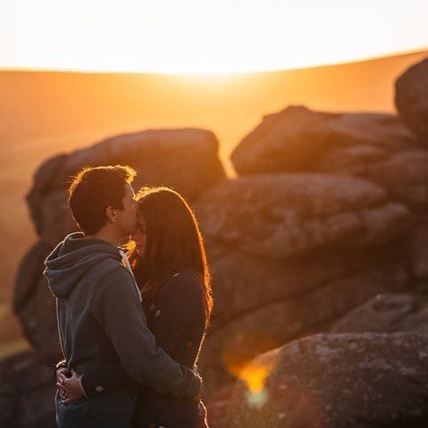 Kate & John #engaged #dartmoor #engagementphotos #goldenhour #bridetobe2020 #adventuresession #wildandfree ift.tt/308cz3B