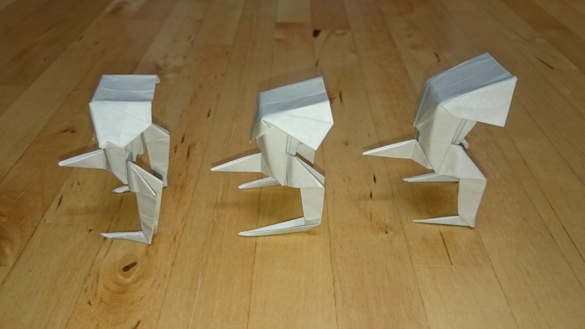 Luke2675's tweet image. #AT_ST 3台目。
ボディのシルエットを再調整して
脚の接地面が広くなるように改良。
#StarWars #origami