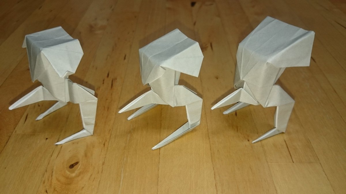 Luke2675's tweet image. #AT_ST 3台目。
ボディのシルエットを再調整して
脚の接地面が広くなるように改良。
#StarWars #origami