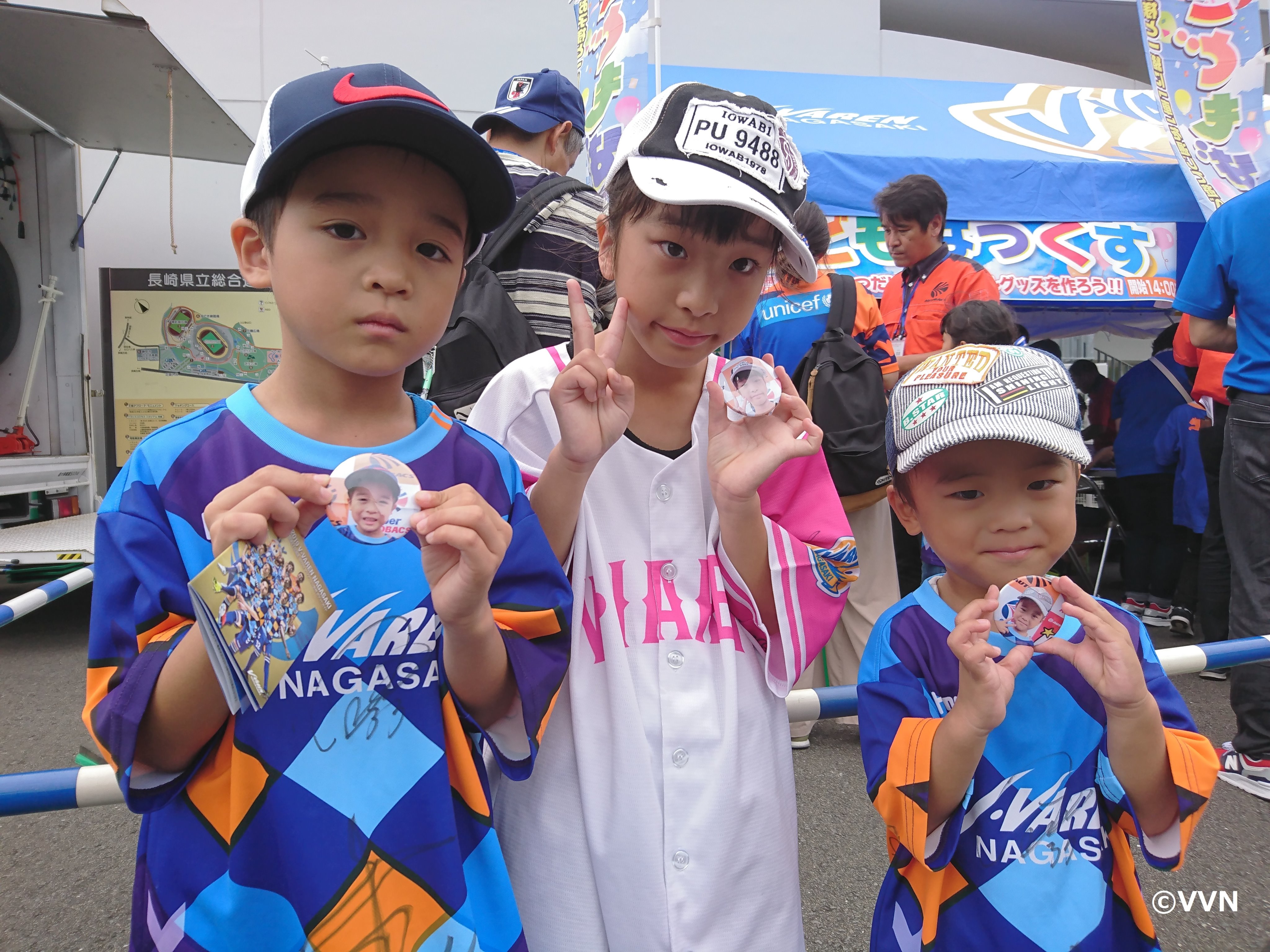 O Xrhsths ｖ ファーレン長崎 公式 Sto Twitter 9 21京都戦 オートバックス長崎 Thanks Day イベント情報 こどもばっくす コーナー 子ども免許証 缶バッチの制作体験ができる こどもばっくす コーナーが大好評 ご希望の方はお早めに