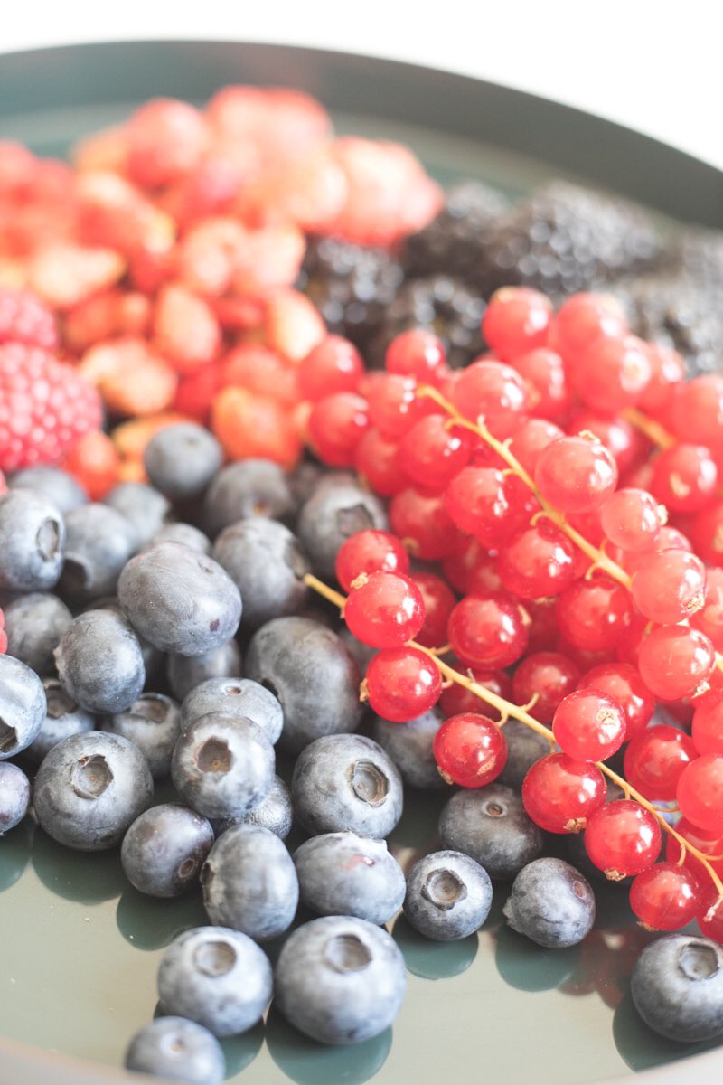 Valentin Néraudeau (@chefvalentin) on Twitter photo Accorder le noir et or au rose et rouge de ces fruits gorgés de soleil. Les yeux et les papilles vont adorer.. ma vaisselle Haviland s’accorde parfaitement avec mes créations! Art Deco! Je suis fan! #chefprive #chefvalentinneraudeau #gourmandversuslight <a href="/HavilandLimoges/">Haviland Porcelaine</a> Accorder le noir et or au rose et rouge de ces fruits gorgés de soleil. Les yeux et les papilles vont adorer.. ma vaisselle Haviland s’accorde parfaitement avec mes créations! Art Deco! Je suis fan! #chefprive #chefvalentinneraudeau #gourmandversuslight <a href="/HavilandLimoges/">Haviland Porcelaine</a>