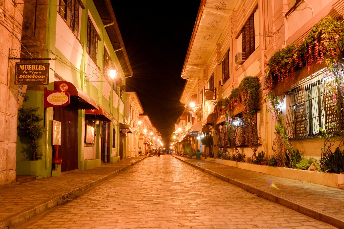 patrickcabusay's tweet image. Sometimes you got to look at a picture, and think if you represent the highlights or just a mere shadow...