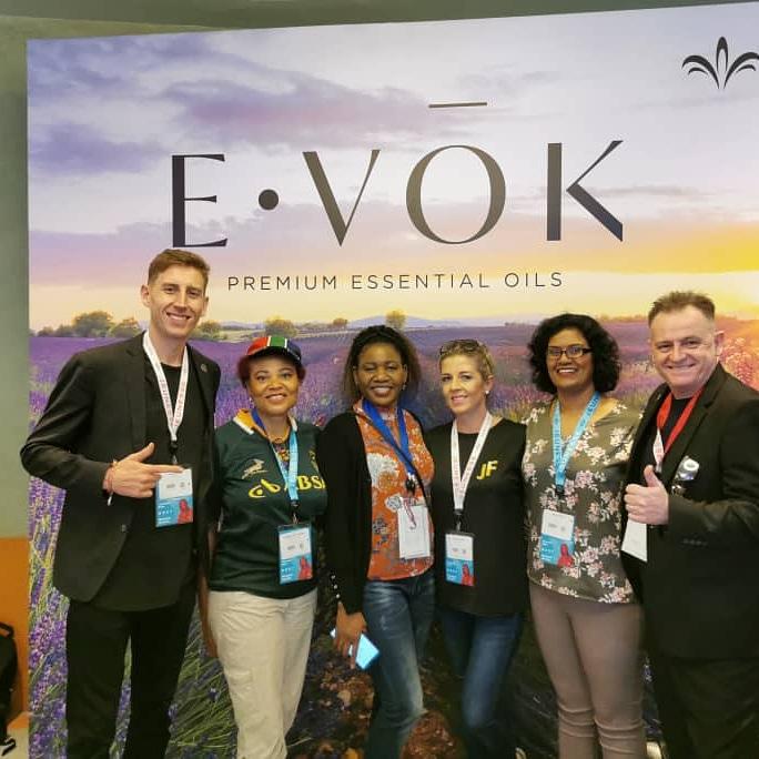 drnelliekangwa's tweet photo. Internationalising my Enterprise.
Working without a box 
#Singapore #Jeunesseglobal #HealthyLifeStyle #Legacy
#thegraduatecode https://t.co/adBATEjMEf