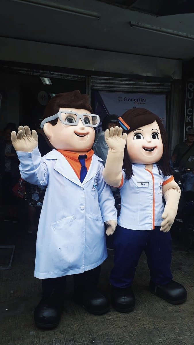 DocGener's tweet photo. Happy 16th Anniversary, @generikaPH!

Here's a picture of me and the very knowledgeable @IkaPharmacist in the Nationwide Libreng Konsulta at the Signal Village, Taguig!

#NationwideLK2019 https://t.co/t5OG3zW9pm
