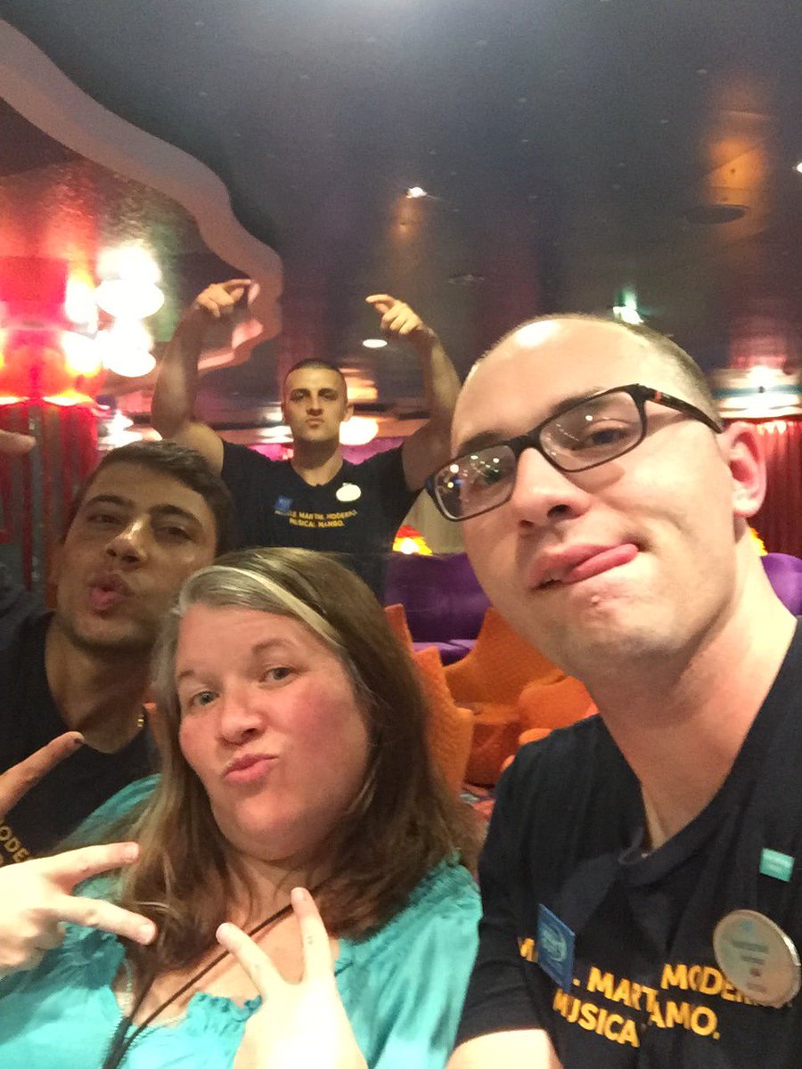 shortstack8088's tweet image. #norwegianssummerfridays. Fav onboard activity is interacting with the crew.