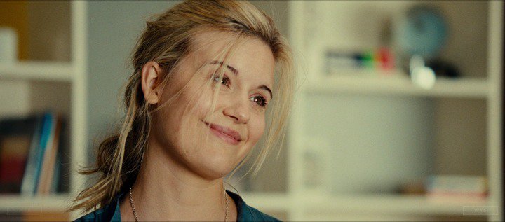 Happy Birthday to Maggie Grace who\s now 36 years old. Do you remember this movie? 5 min to answer! 