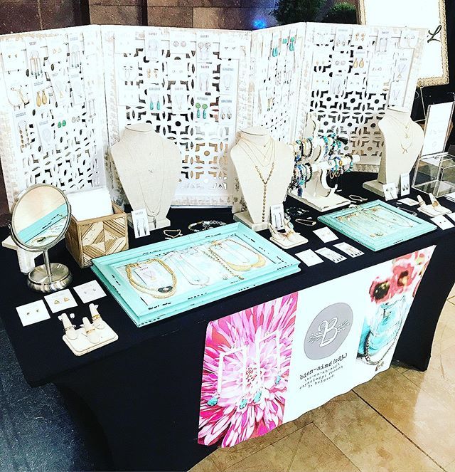 BienaimeBeaute's tweet photo. All set up at KCFW. Give us all the fashions!!! The Market will be open to the public tomorrow from 1-4 @unionstationkc #kcfw #fashion #jewels https://t.co/wOy5A7kWXk https://t.co/jKQua5IBh3