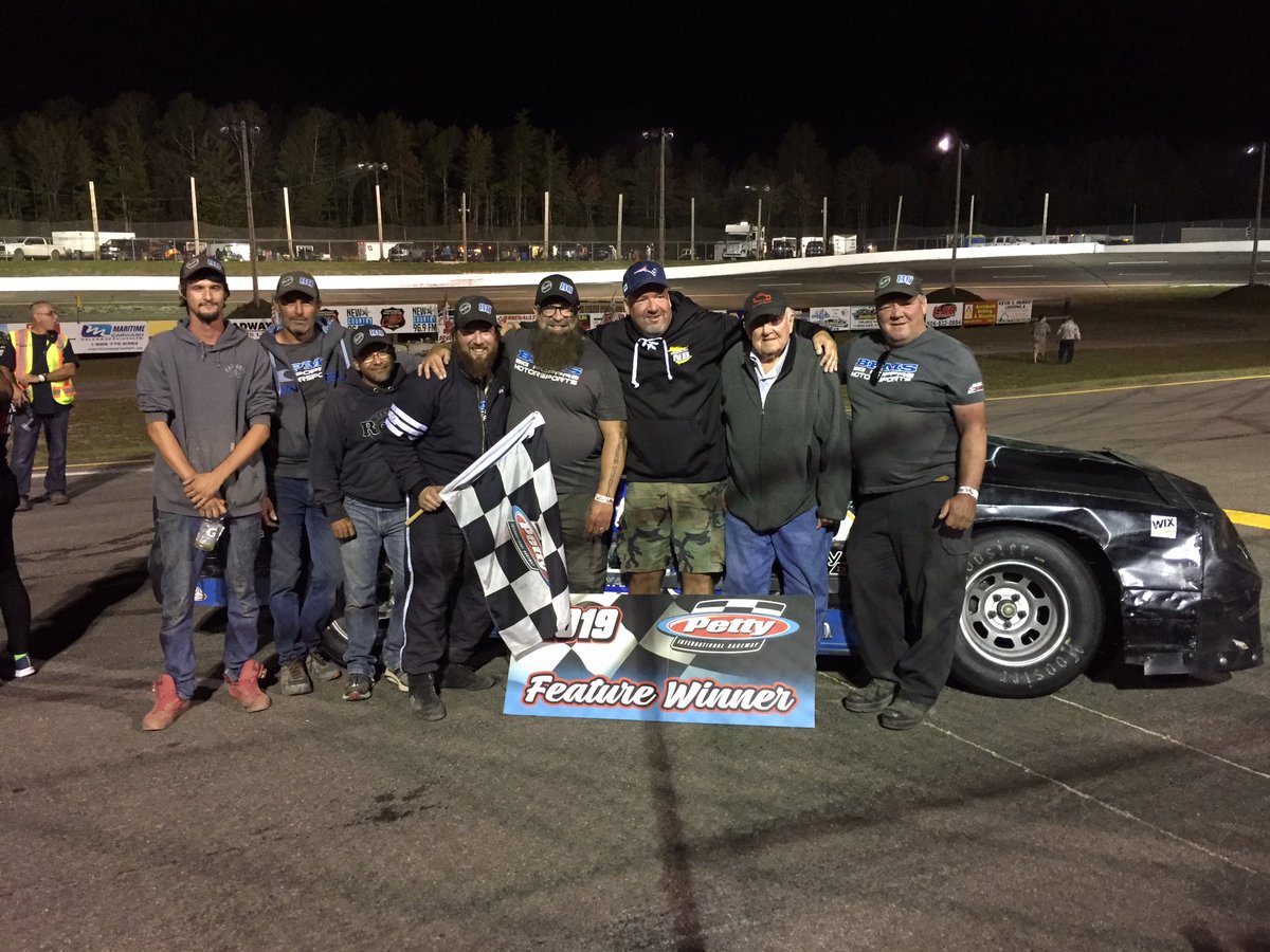 tomcnicholls's tweet photo. WE WON the #MikeStevensMemorial race! @pettyraceway_nb #PEI owned #BigPoppasMotorSports #charlottetown @PEIGuardian #80 Driver #RyanRichard @80Racing and our team ! Yay π πππͺ https://t.co/Tqku0jamf4