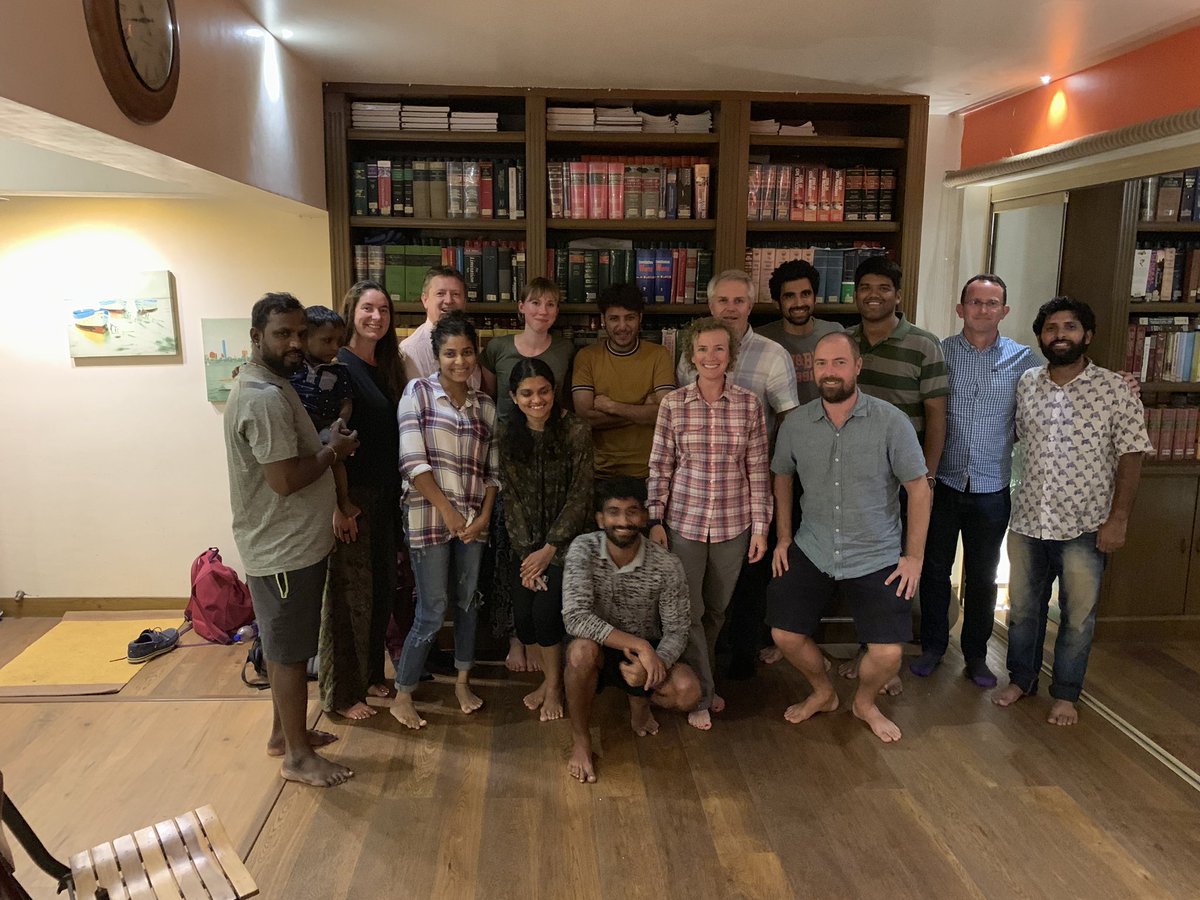 intcatch's tweet image. #InternationalCoastalCleanupDay teams from @WarwickWaterLab @Thames21   @downstreamsCIC and @AlpSynergy are joining team #Mumbai #VersovaBeach and @AfrozShah1 for the worlds biggest beach clean. It’s great when a team comes together!