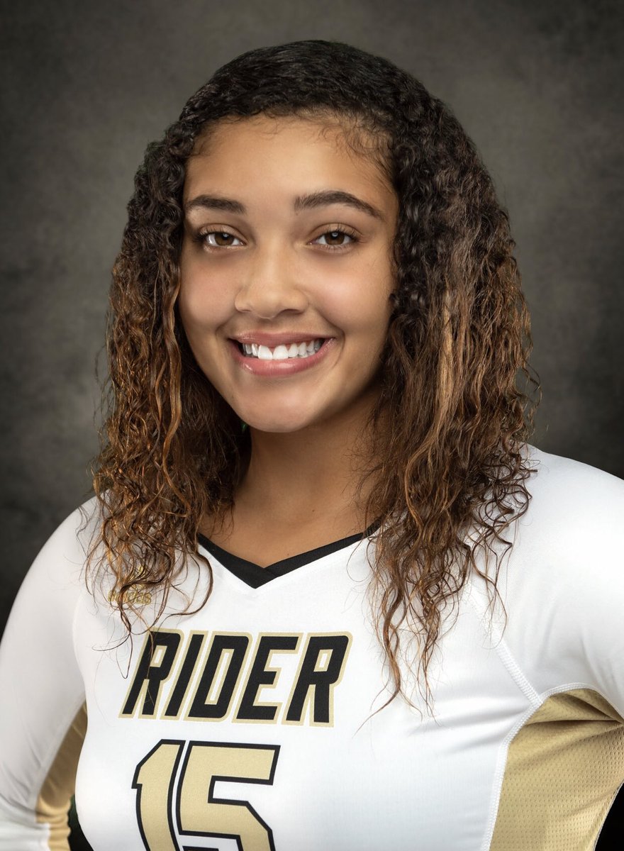 ROHOVolleyball's tweet photo. Rider with the clean sweep tonight defeating Graham. Players of the game are @issa_addy_ @Madelinscribner @ward_karis 👏🏼👏🏼 https://t.co/SfBte3PAV4