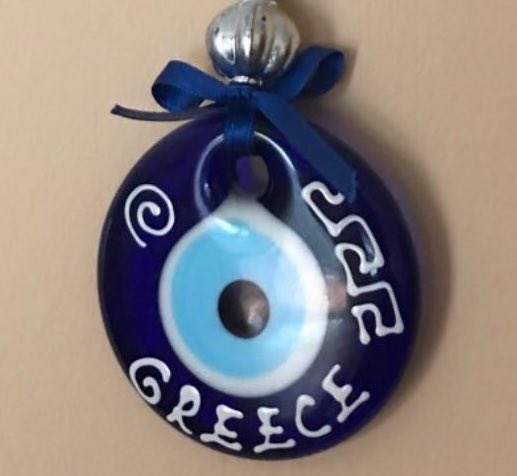 Moonzort's tweet photo. Los griegos dicen que si compartes el “ojo de la suerte” lo que pidas se te concederá. https://t.co/dbWVVvtvy1