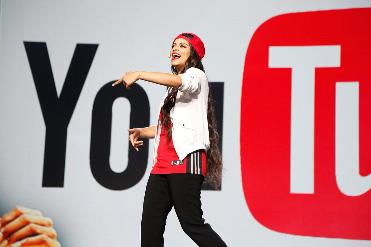 AskNimesh's tweet image. #Checkmarks mean more to #YouTube creators than validation, and removing them has consequences
bit.ly/30j4Xek