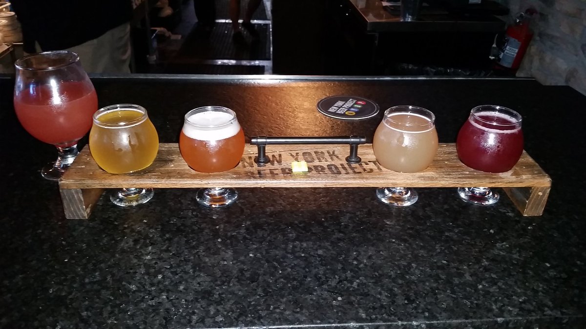 buffbeerleague's tweet photo. Happy #SourBeerDay from Funk Fest at @nybeerproject. Loved the Berliner Weisse flight - all 4 were great. The Wine Barrelliner Weisse, aged in Chardonnay barrels, was great - dry white wine notes w/a nice tartness - &amp; the Strawliner Winner was killer too. Happy #buffalobeerweek! https://t.co/IosylUircP