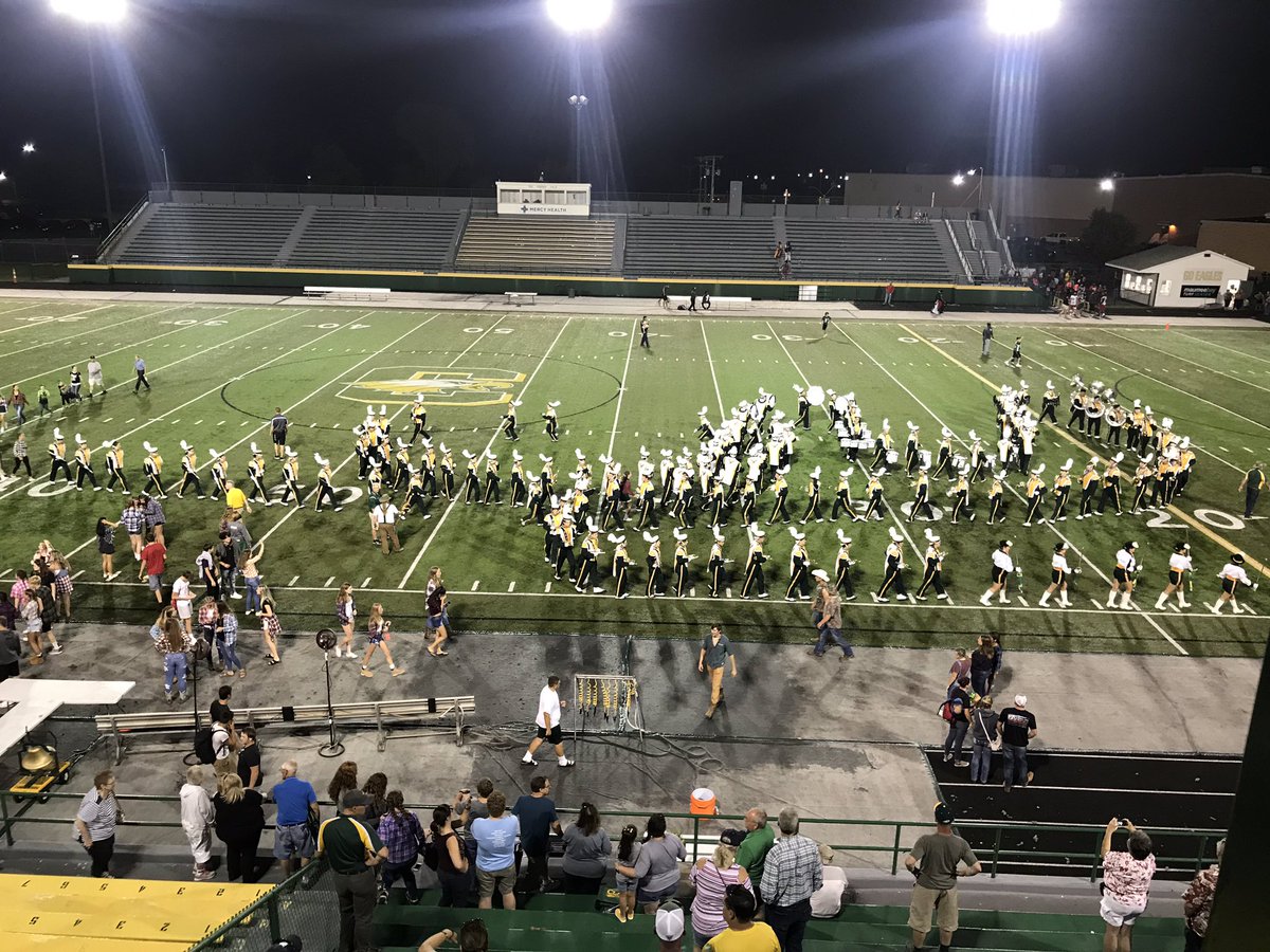 EagleManiacs's tweet photo. IT’S A GREAT NIGHT TO BE AN EAGLE!!!!!! 4 - 0!!!!!! Let’s see those pics Eaglemaniacs!!! WE WANT THAT BELT! #HorsesInTheBack #YeeHaw #CHSEaglePride #SSOTW #BCSNnation @BCSNsports https://t.co/nvVItWCaTh