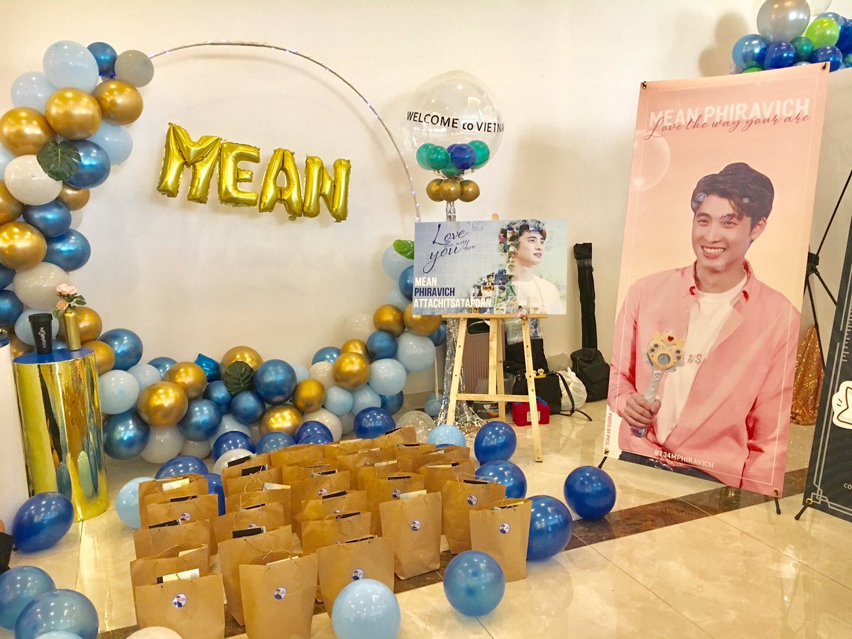 DearyDearyy's tweet photo. น่ารักมั่กๆ คิ้วท์ๆ😊💙💚
#MeanPhiravich 
#คนของแปลน 
#MeanPlanfanmeetinginVietnam https://t.co/UUnlKbIpcY