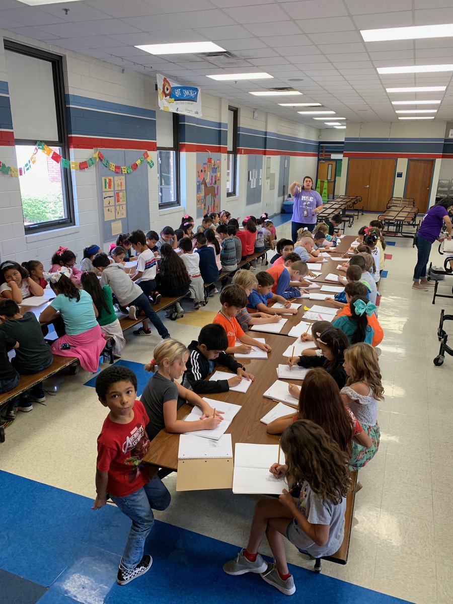 WeaverClass's tweet photo. Today in science 3rd grade made Matter Floats! They labled the three states of matter within their tasty exploration! https://t.co/rmnF6TA2H5