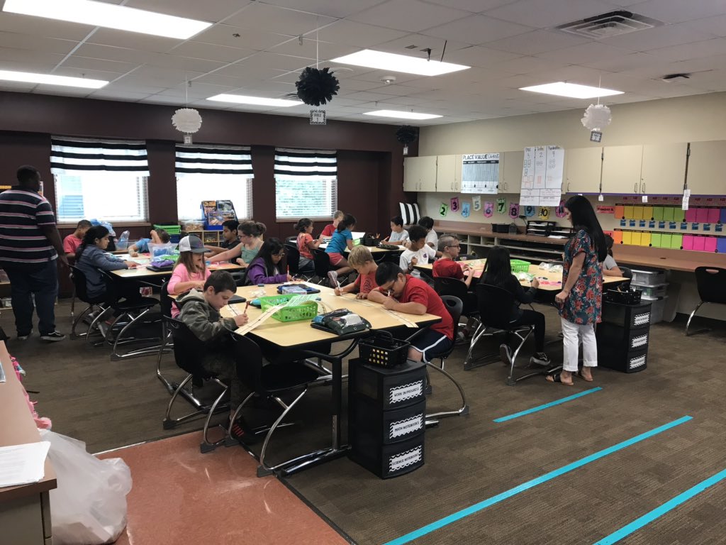 I just have to brag on my team today! They were rocking their lessons, love your enthusiasm! #tesbulldogs  #WISDGreatness #Bulldogbrag <a href="/Nikkimorgan123/">Nikki morgan</a> <a href="/CrystalVinson08/">Crystal Vinson</a>