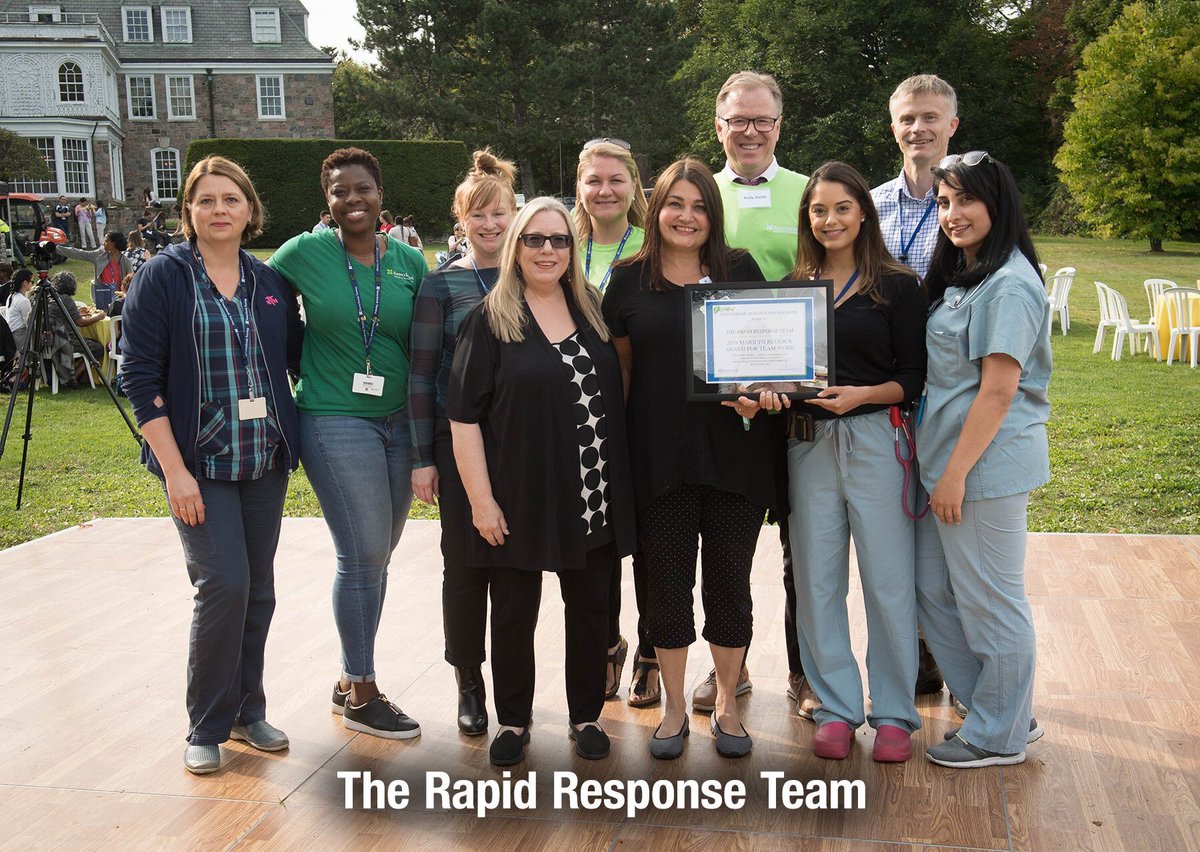 Congratulations to the #SunnybrookRapidResponseTeam for winning a 2019 Team Award!  This interprofessional team is key to bringing critical care expertise to the acute patient areas when #WhenItMattersMost