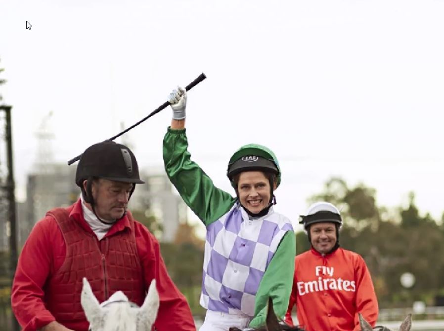 Director Rachel Griffiths pulls off a sure bet with Michelle Payne biopic Ride Like A Girl writes <a href="/VickyRoach_Hit/">Vicky Roach</a> #RideLikeAGirl #MichellePayne #movies #MovieReview
bit.ly/2m5GkPQ
