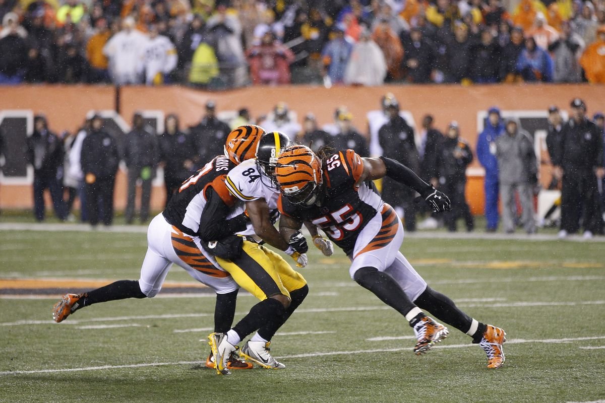 CALBOYDON's tweet image. Perhaps A.B. will now plead "INSANITY" from this "BIG HIT" while wearing his favorite "HELMET".
#MRBIGASS MO FO