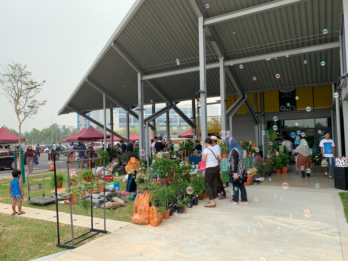 Cyberjaya Info A Twitter Orang Masih Ramai Di Rekascape Untuk Cyberjaya Farmers Market Pagi Ni Sampai Jam 1 00 Petang Bon Appetite Https T Co 7qbgou7awb Twitter