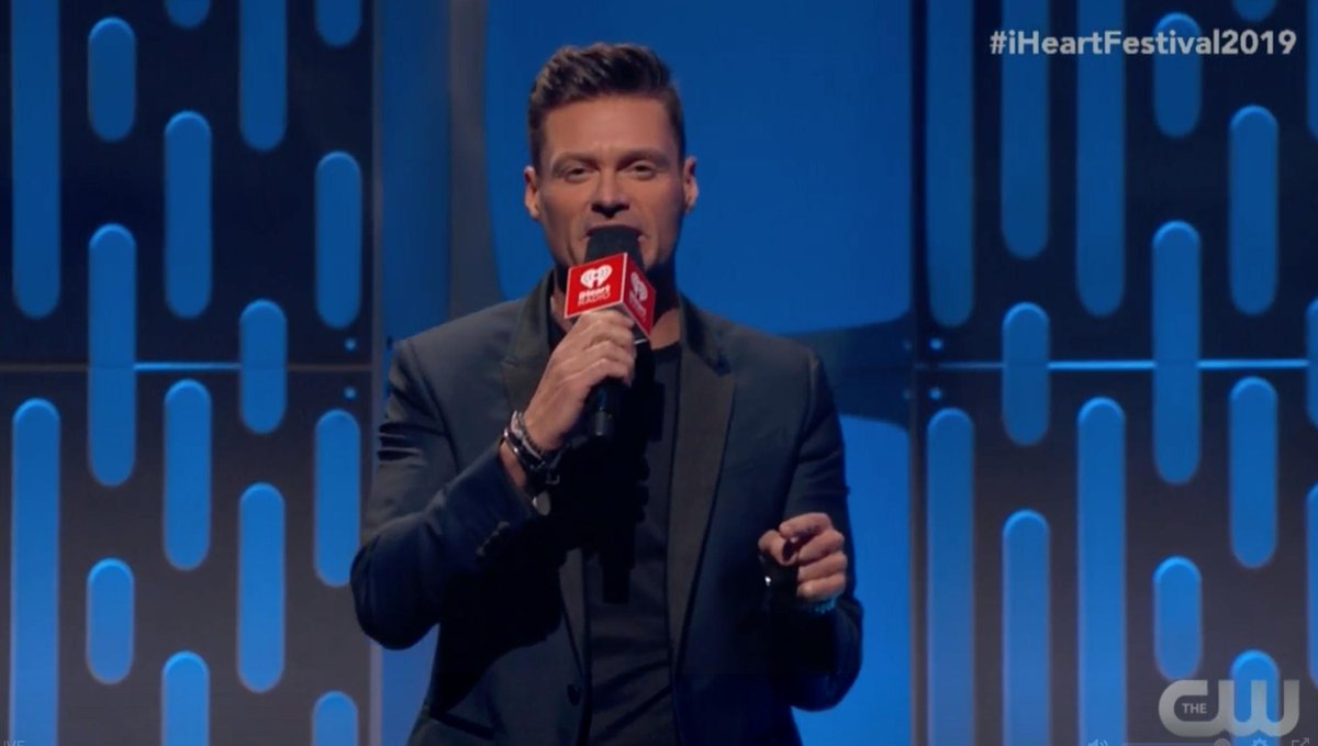 AngieWardonline's tweet photo. @RyanSeacrest opens #iHeartFestival2019! #watchthestream only on @TheCW https://t.co/AaV8A63xEN #HornsUpATL🤘#iHeartCountry 🤠 https://t.co/HFr7d9Y70j