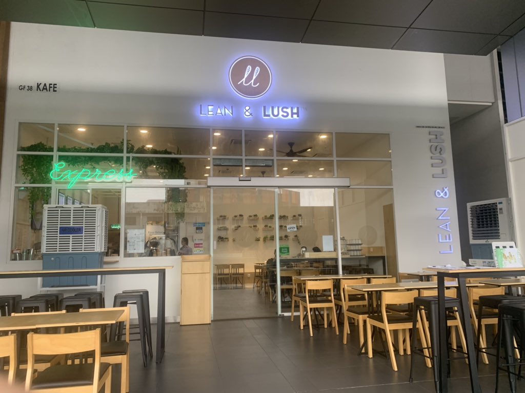 GUANLIN_MY's tweet photo. [HELP RT] 
— 𝓑𝓻𝓲𝓰𝓱𝓽 𝓼𝓽𝓪𝓻 𝓛𝓲𝓷 ✨
      Cup Sleeve Birthday Event

Now!

📍 Lean &amp; Lush Cafe, Nu Sentral
⌚ 11AM - 4PM

#BrightStarLin #LAIKUANLIN
#라이관린 #賴冠霖 https://t.co/5oklT49oqI