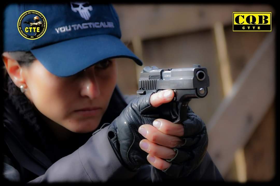 VINICIUSCTTE's tweet photo. CURSO DE FORMAÇÃO DE INSTRUTOR DE CQB 
De 26 a 29/09/19
Inscrições https://t.co/Ohd7UuUvcu 
Venha treinar com a gente https://t.co/uiUxmsS8on