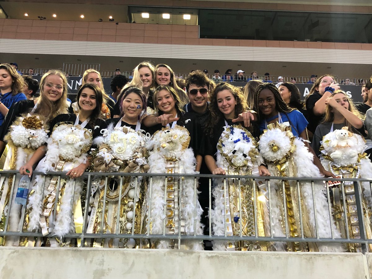 THS Homecoming 2019, Class of 2020, beautiful kiddoes and their mums.  #Taylorpride247 #jeths2020