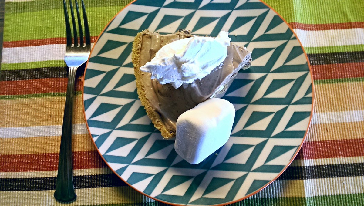 KimmieMerriam's tweet photo. S'more No-bake Cheesecake - https://t.co/CBGAIH64Ye New Blog Post Up!

#foodie #food #foodporn #foodies #foodblog #foodbloggers #foodgasm #eating #delicious https://t.co/U2Wq6EDRJQ